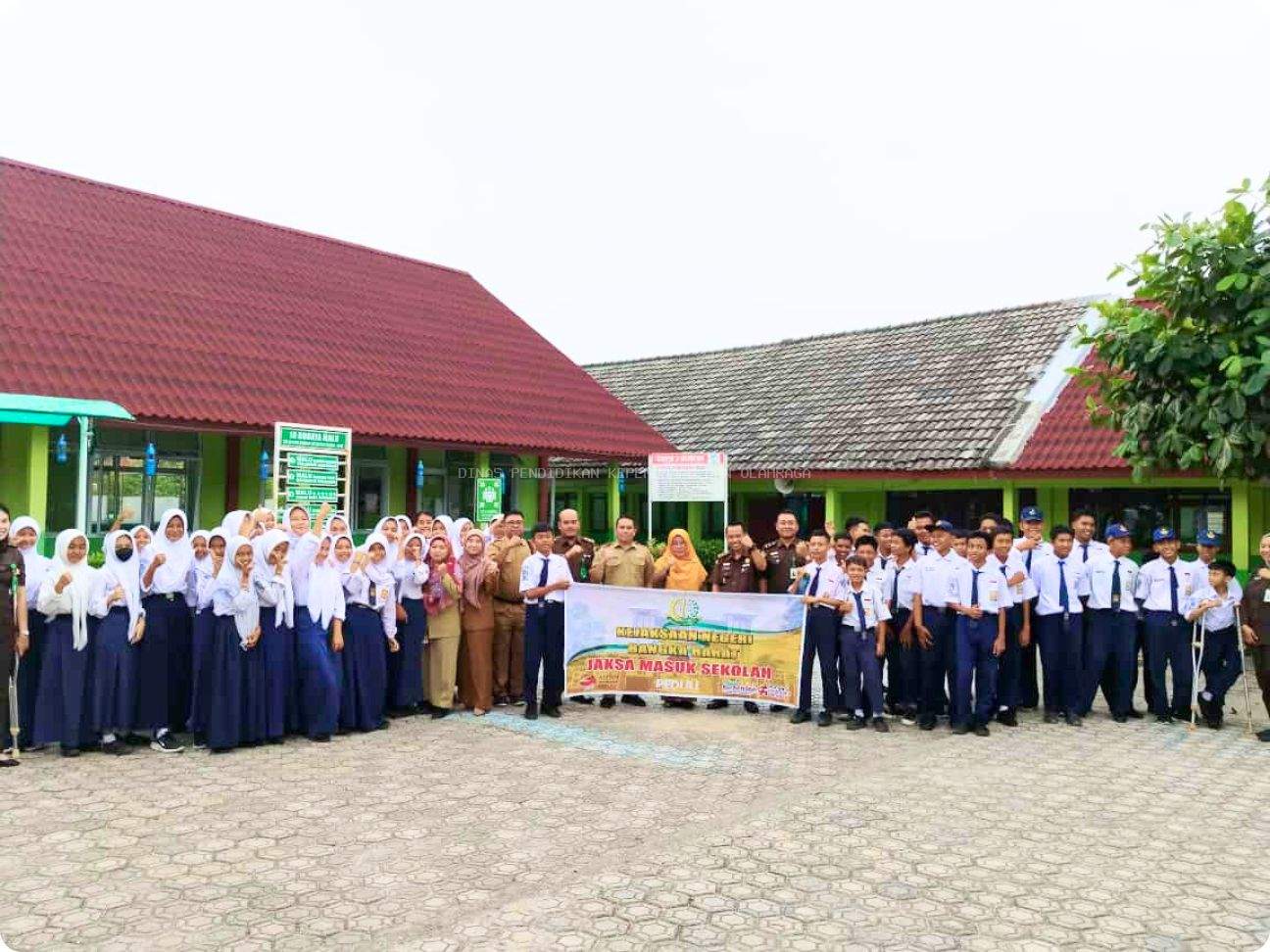 Kejari Bangka Barat Gelar Program Jaksa Masuk Sekolah di SMP Negeri 3 Mentok