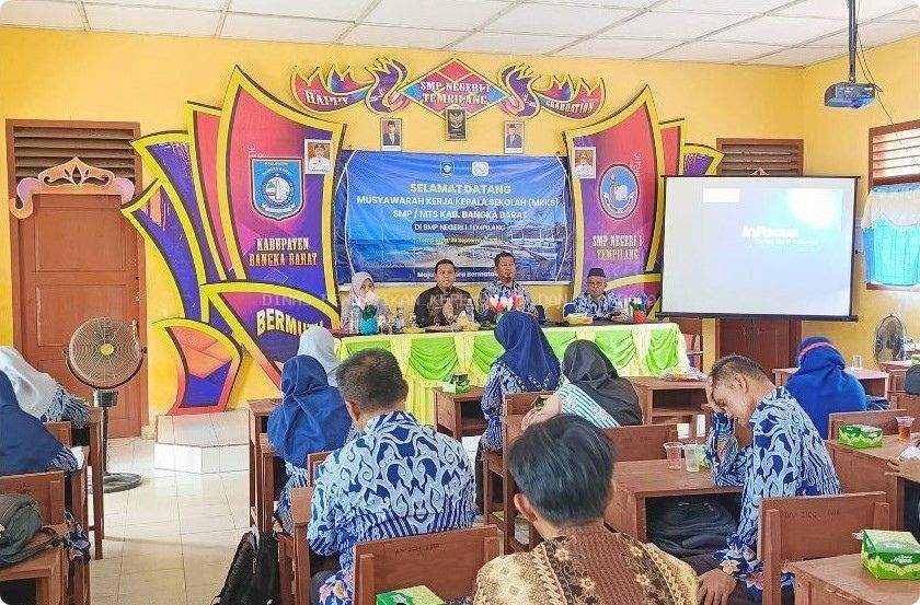 MKKS SMP Bangka Barat Bahas Kebijakan Pendidikan dan Disiplin Digital dalam Rapat Koordinasi