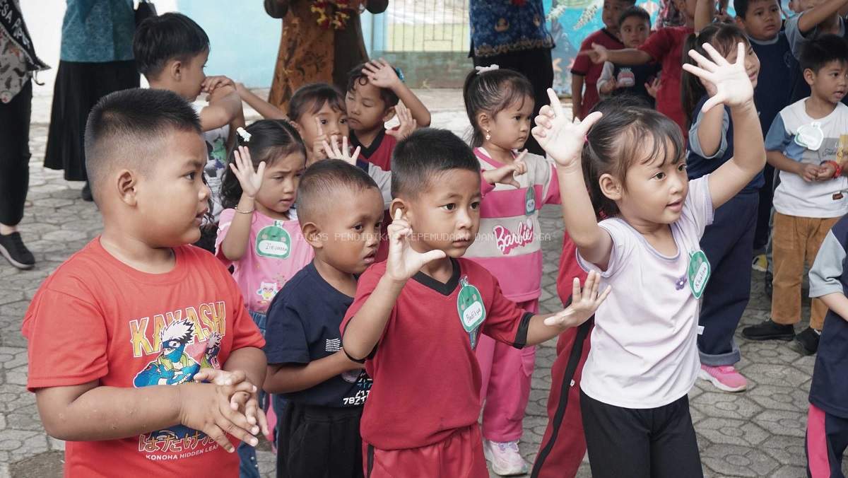 Ajak Anak Masuk PAUD, Pemkab Bangka Barat Pantau Langsung MPLS Ramah di Parittiga
