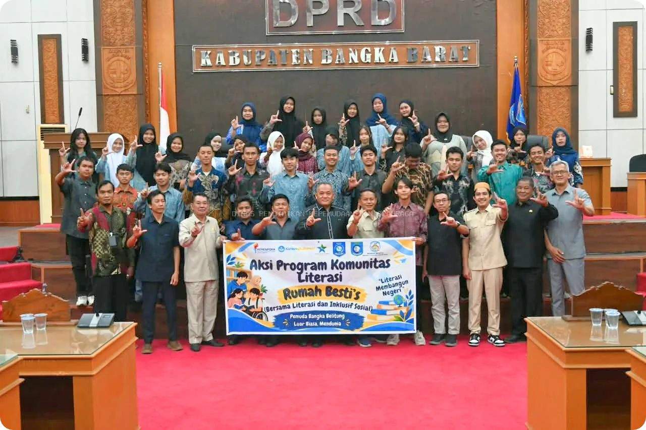 Rumah Besti’s Ajak Pelajar Bangka Barat Mengenal Peran DPRD melalui Simulasi